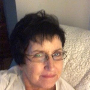 Meet your Posher, Claudia